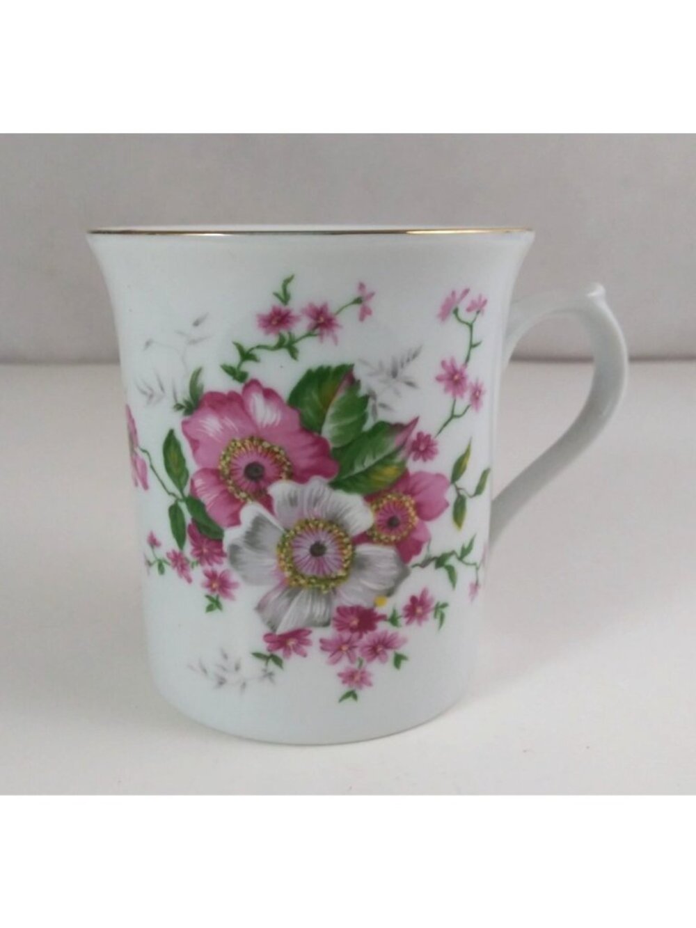SAJI Fine China For A Dear Grandmother Floral Gold Rim Coffee Cup Japan